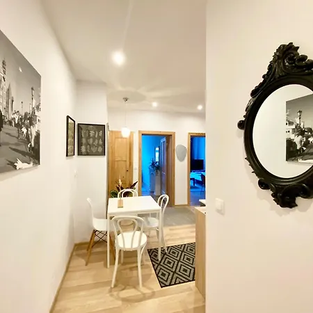 Daire Lts Rent Comfortable Old Town & Art, Three