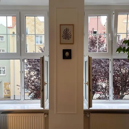 Lts Rent Comfortable Old Town & Art, Three