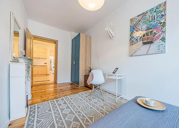 Lts Rent Comfortable Old Town & Art, Three *