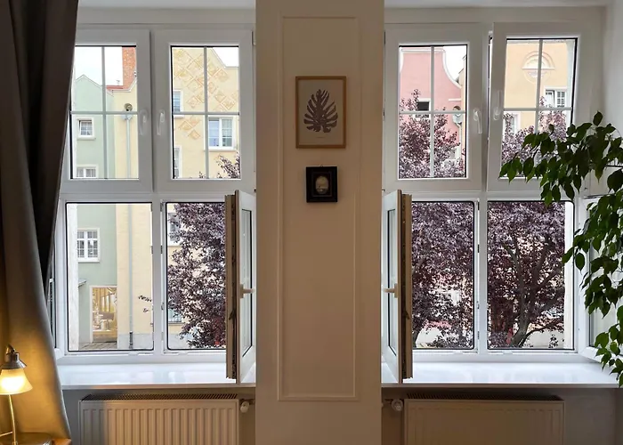 Lts Rent Comfortable Old Town & Art, Three