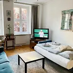 Lts Rent Comfortable Old Town & Art, Three *